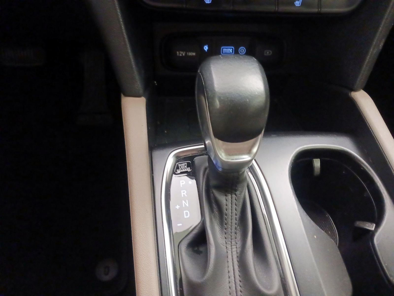 2020 Hyundai Santa Fe SEL - Photo 18