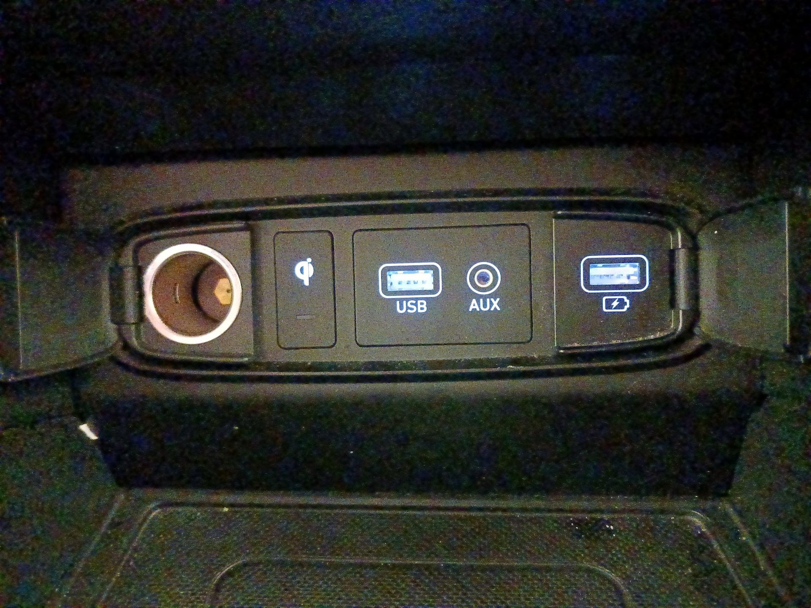 2020 Hyundai Santa Fe SEL - Photo 19