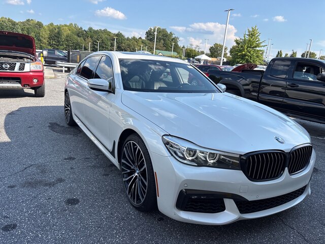 2019 BMW 740I