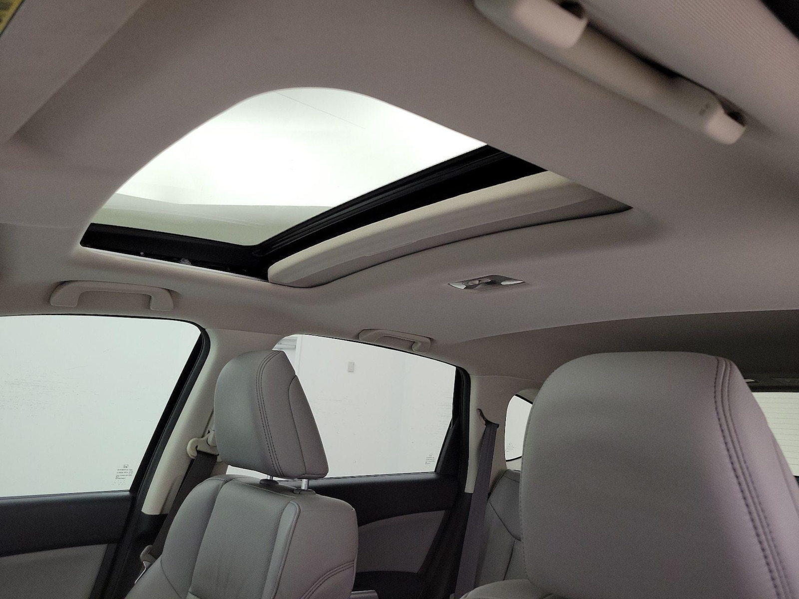 Sunroof(s) & Overhead Airbags