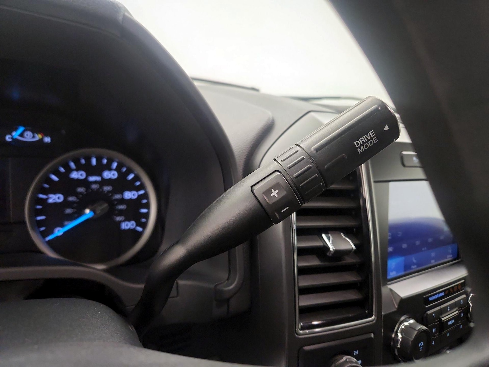 2022 Ford F-250 Super Duty XLT - Photo 18
