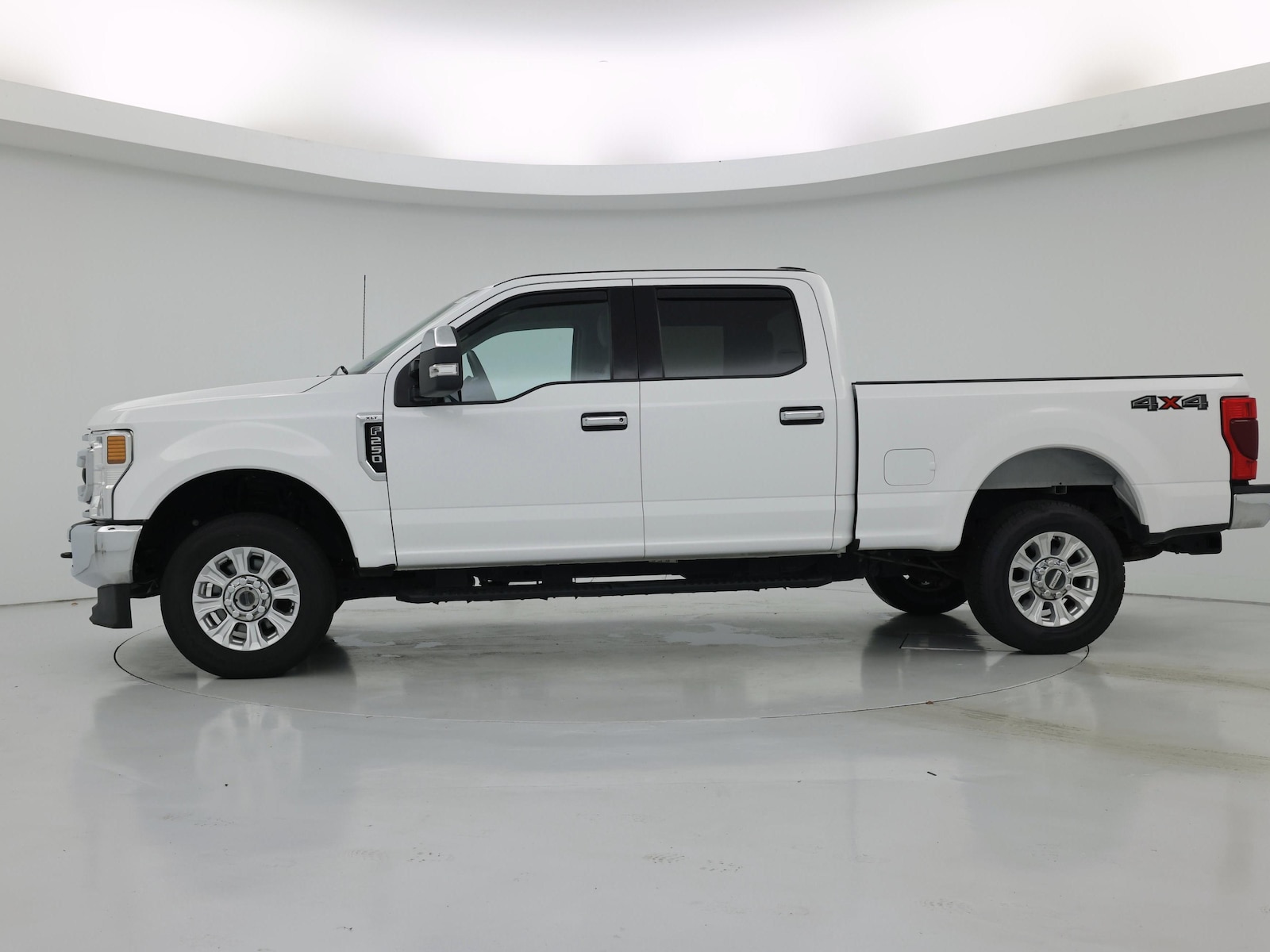 2022 Ford F-250 Super Duty XLT - Photo 4
