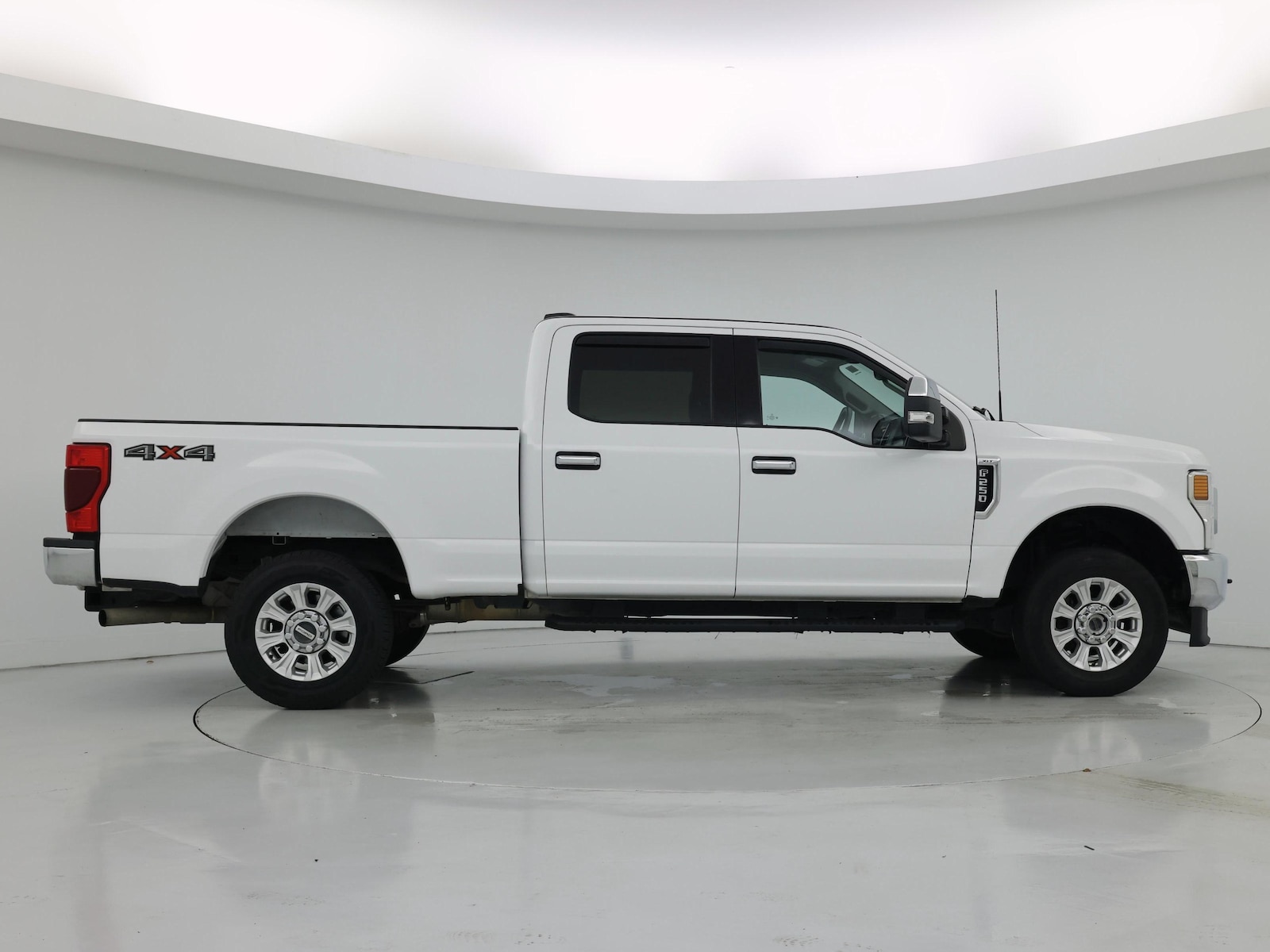 2022 Ford F-250 Super Duty XLT - Photo 8