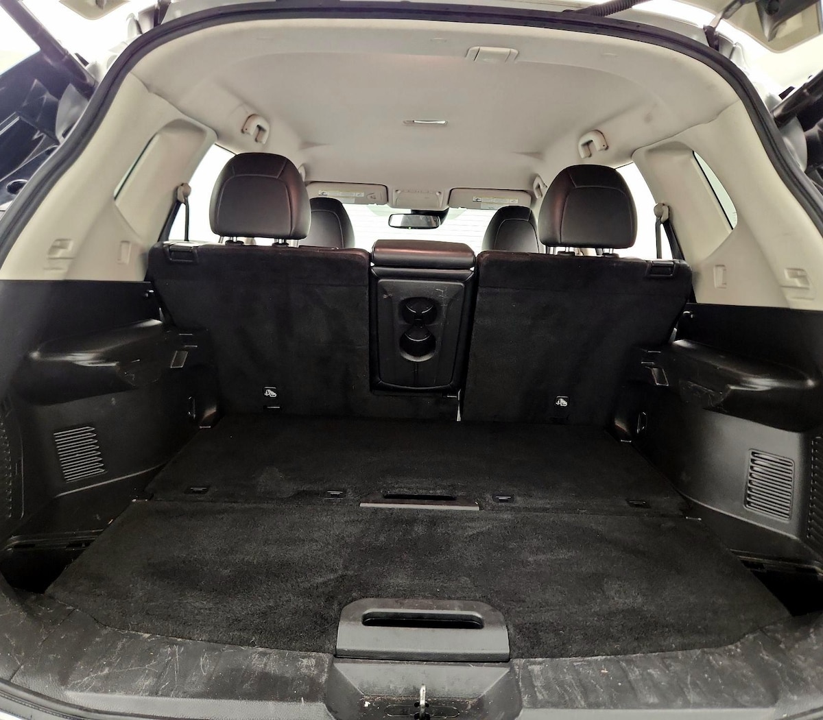 Trunk/Cargo (Seats Up)