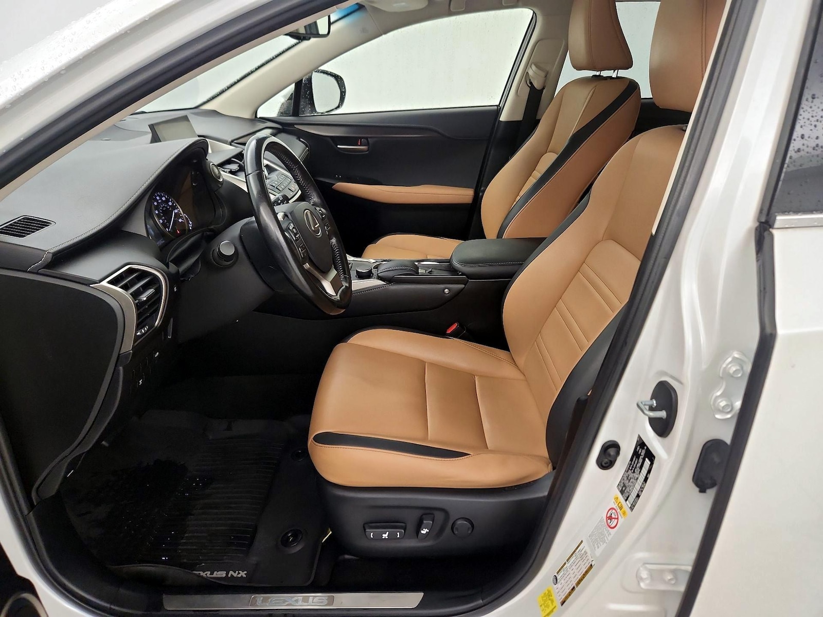 2017 Lexus NX 200t - Photo 12