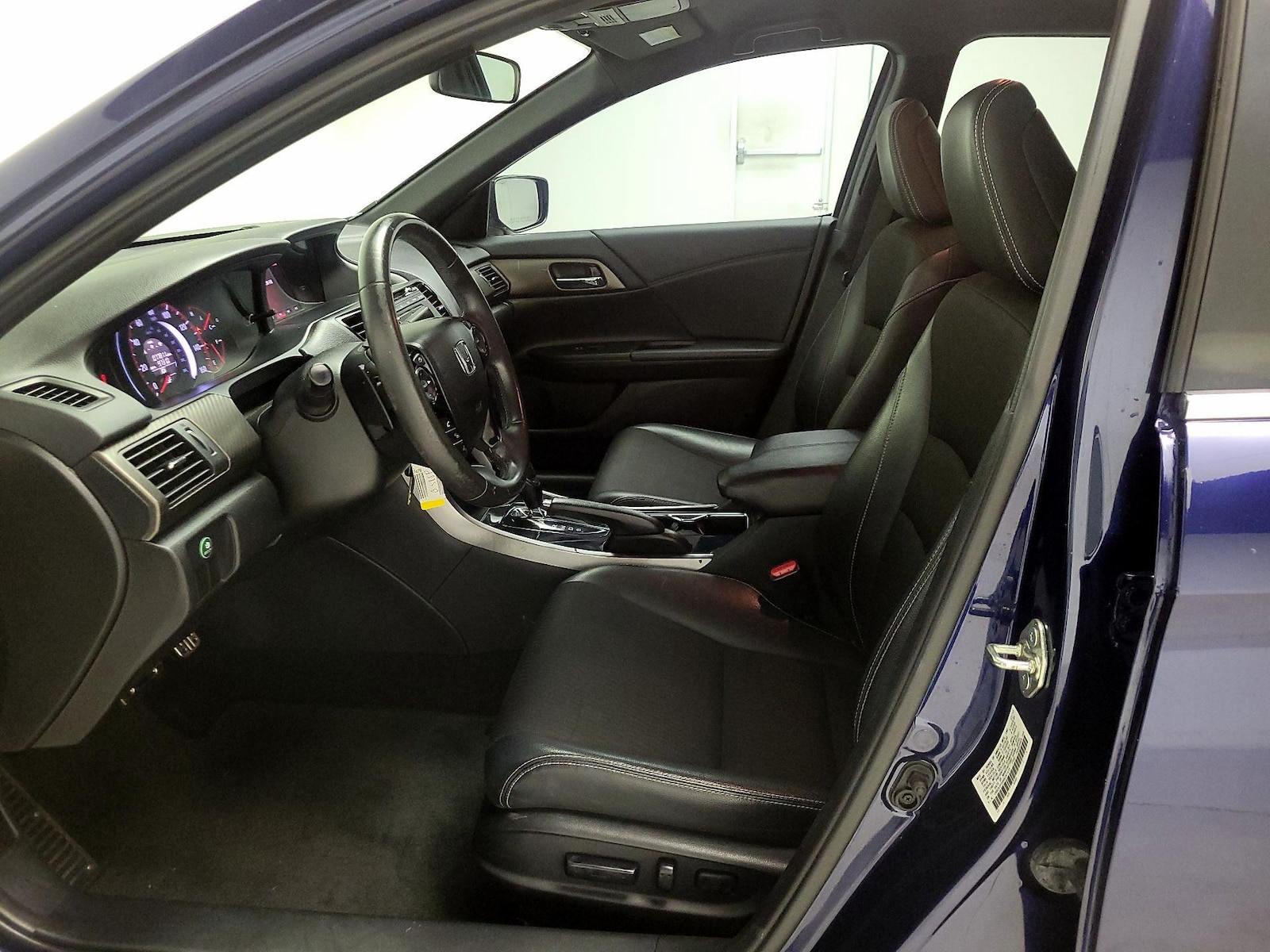 Power Seat(s) & Side Airbags