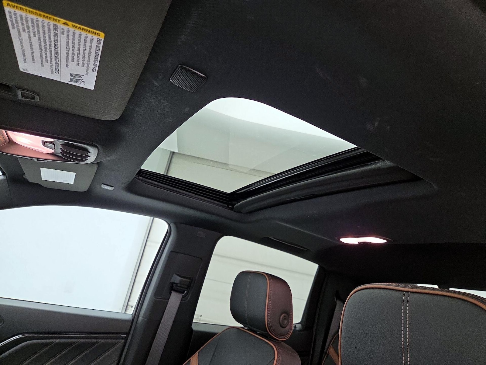 Sunroof(s) & Overhead Airbags