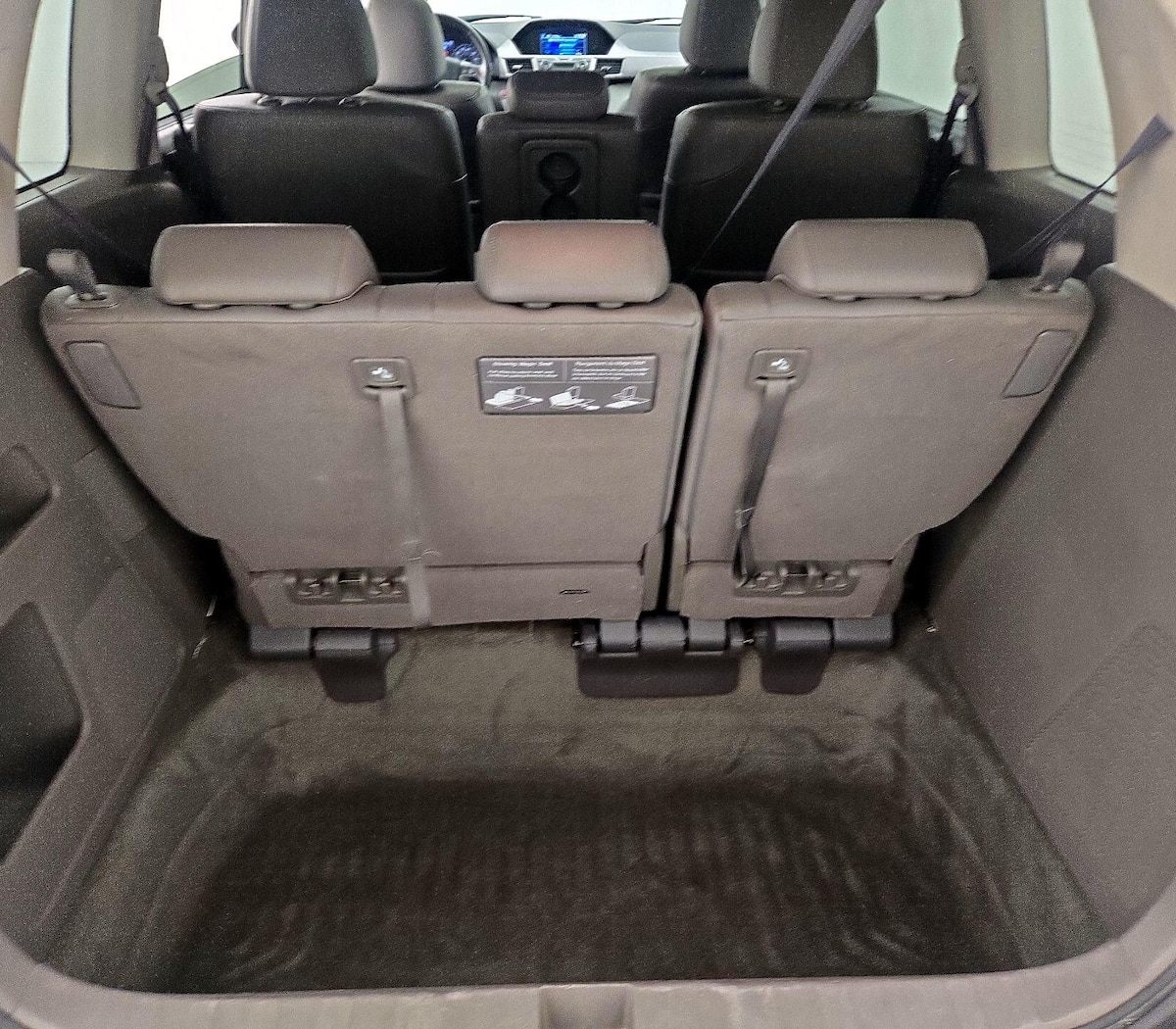 Trunk/Cargo (Seats Up)