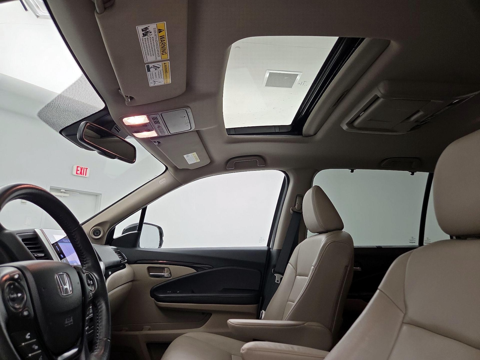 Sunroof(s) & Overhead Airbags