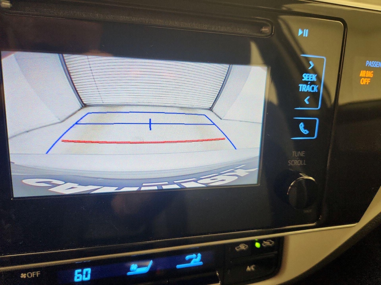 2018 Toyota Corolla LE - Photo 13