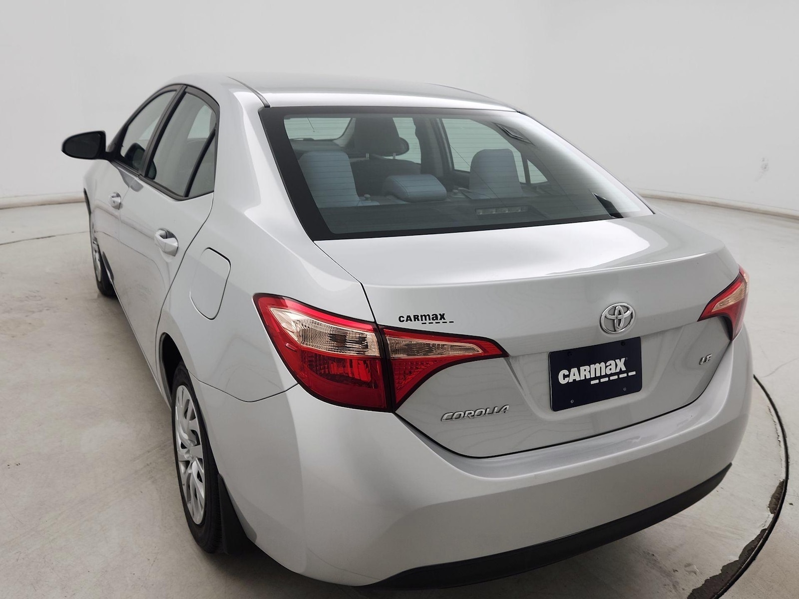 2018 Toyota Corolla LE - Photo 7