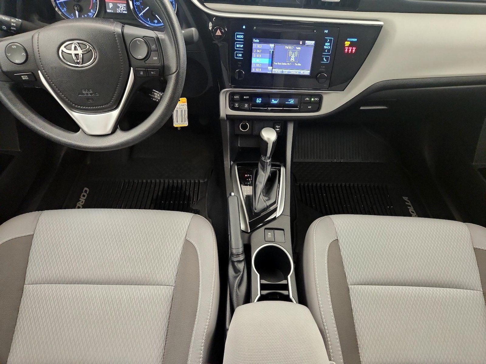 2018 Toyota Corolla LE - Photo 8
