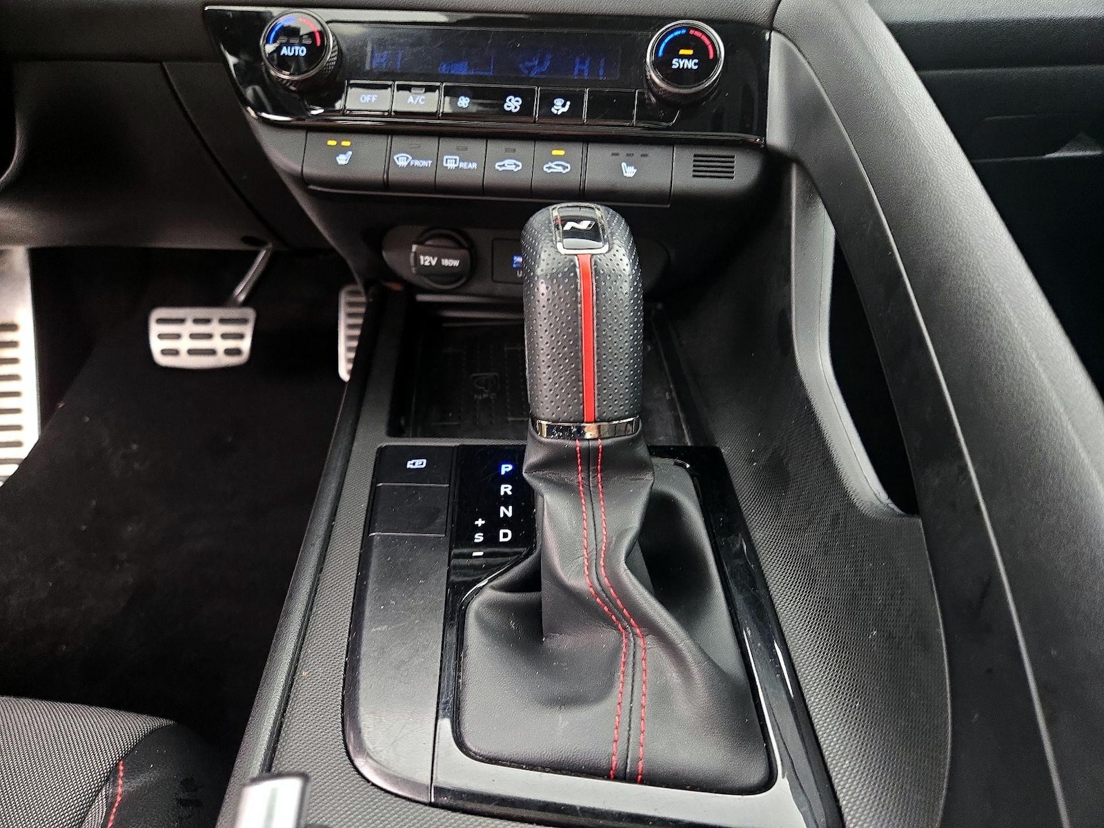 2022 Hyundai Elantra N Line - Photo 18