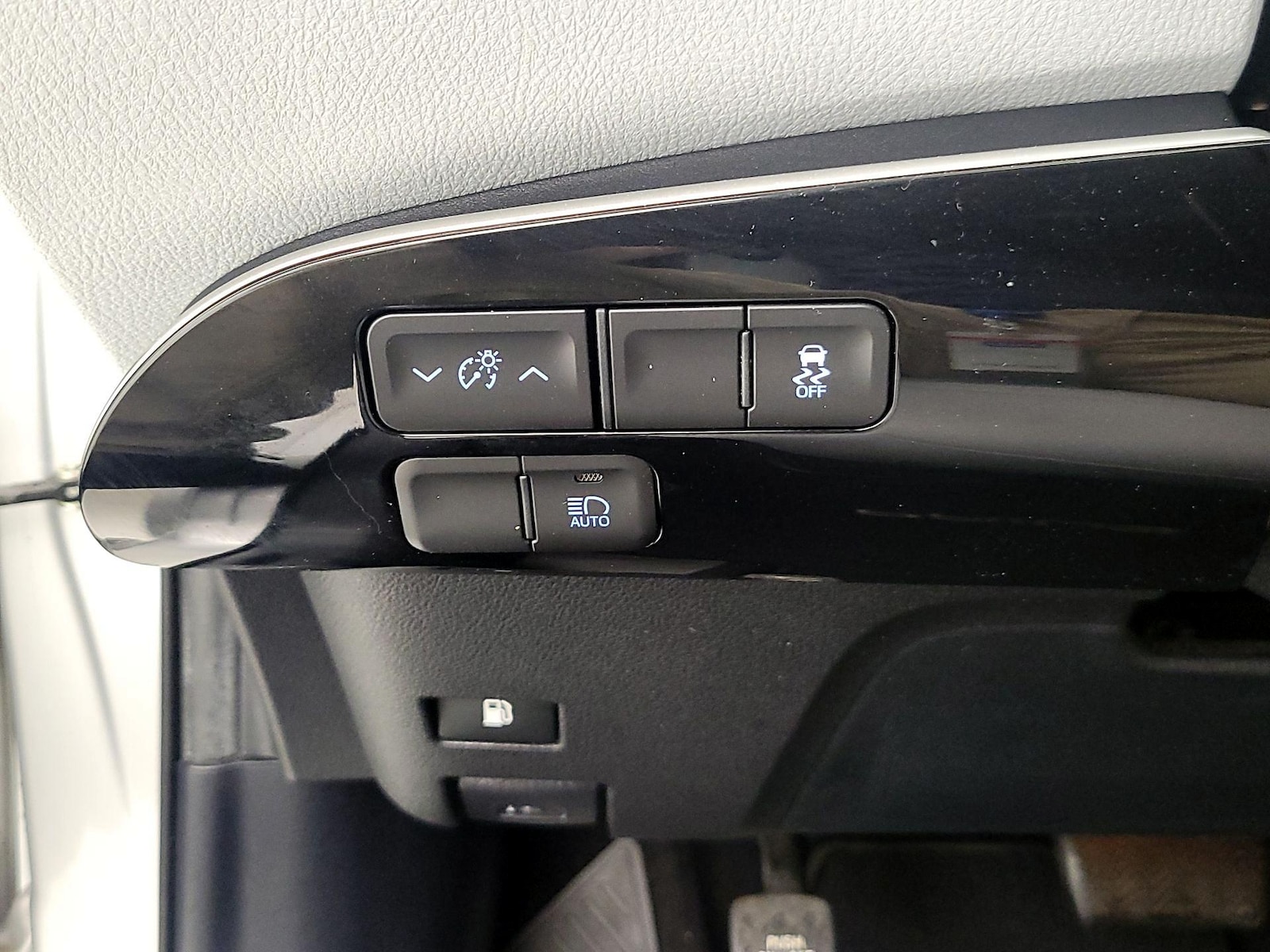 2017 Toyota Prius Three - Photo 14
