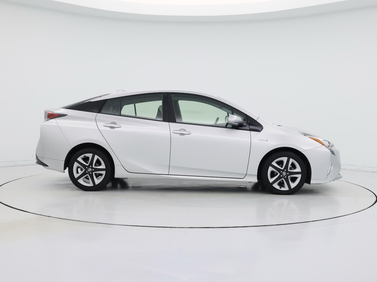2017 Toyota Prius Three - Photo 8