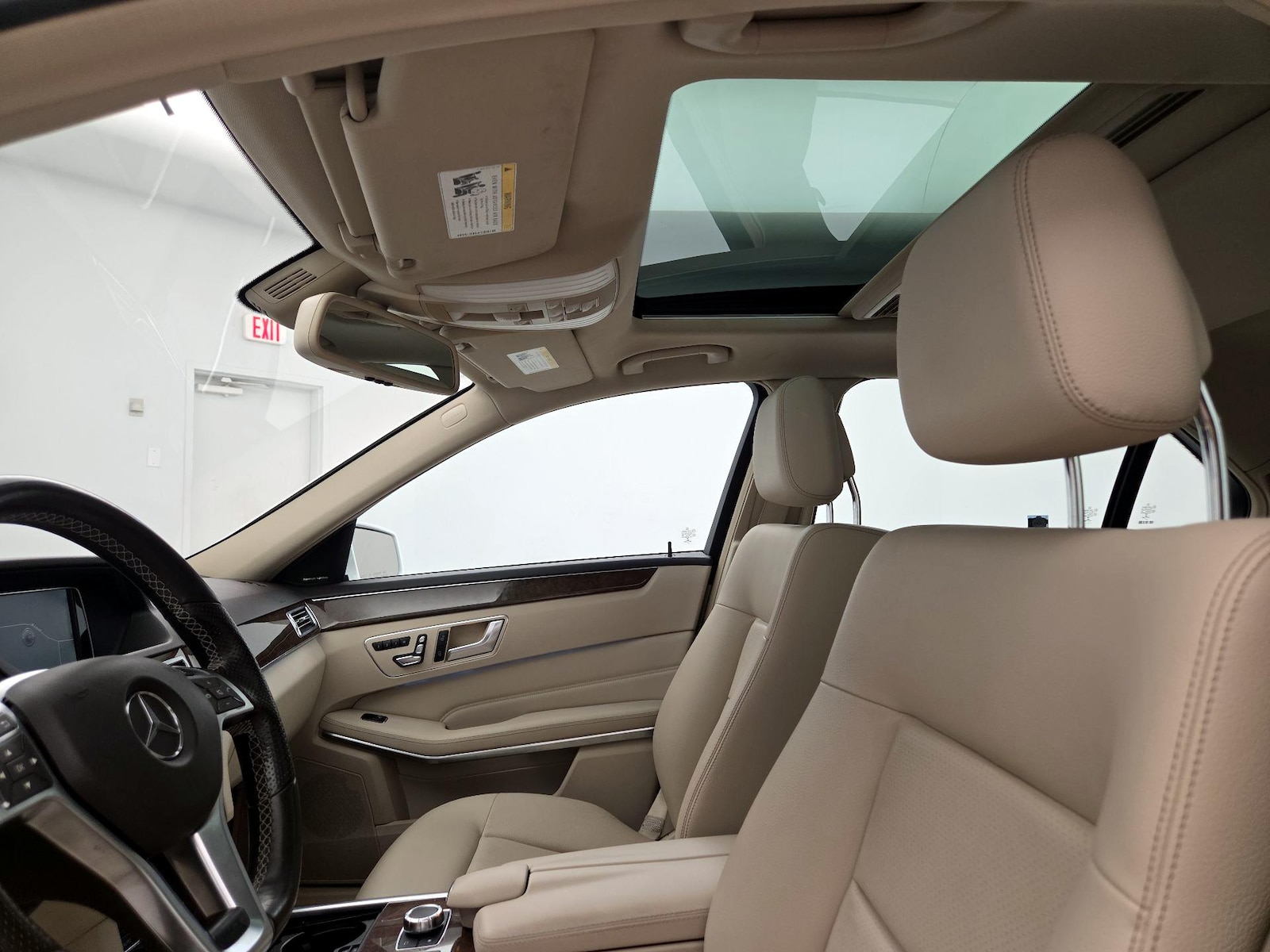 Sunroof(s) & Overhead Airbags