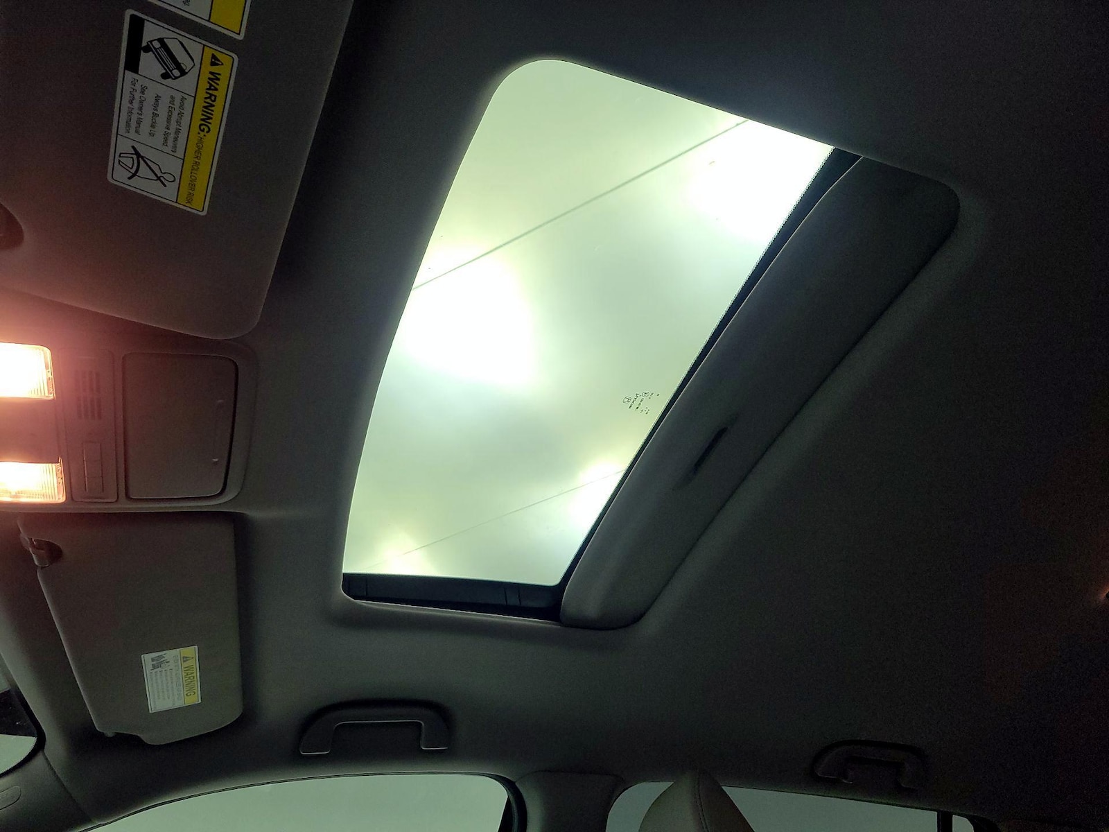 Sunroof(s) & Overhead Airbags