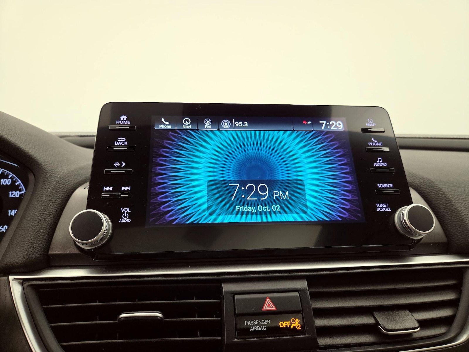 2021 Honda Accord Hybrid Touring - Photo 16
