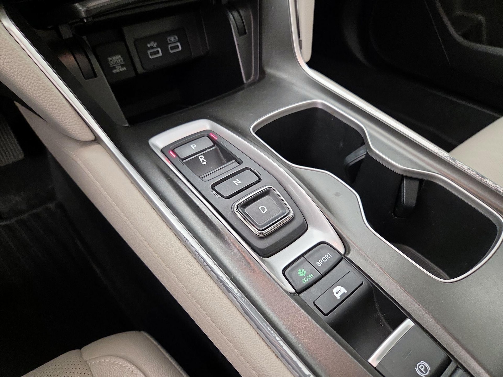 2021 Honda Accord Hybrid Touring - Photo 18