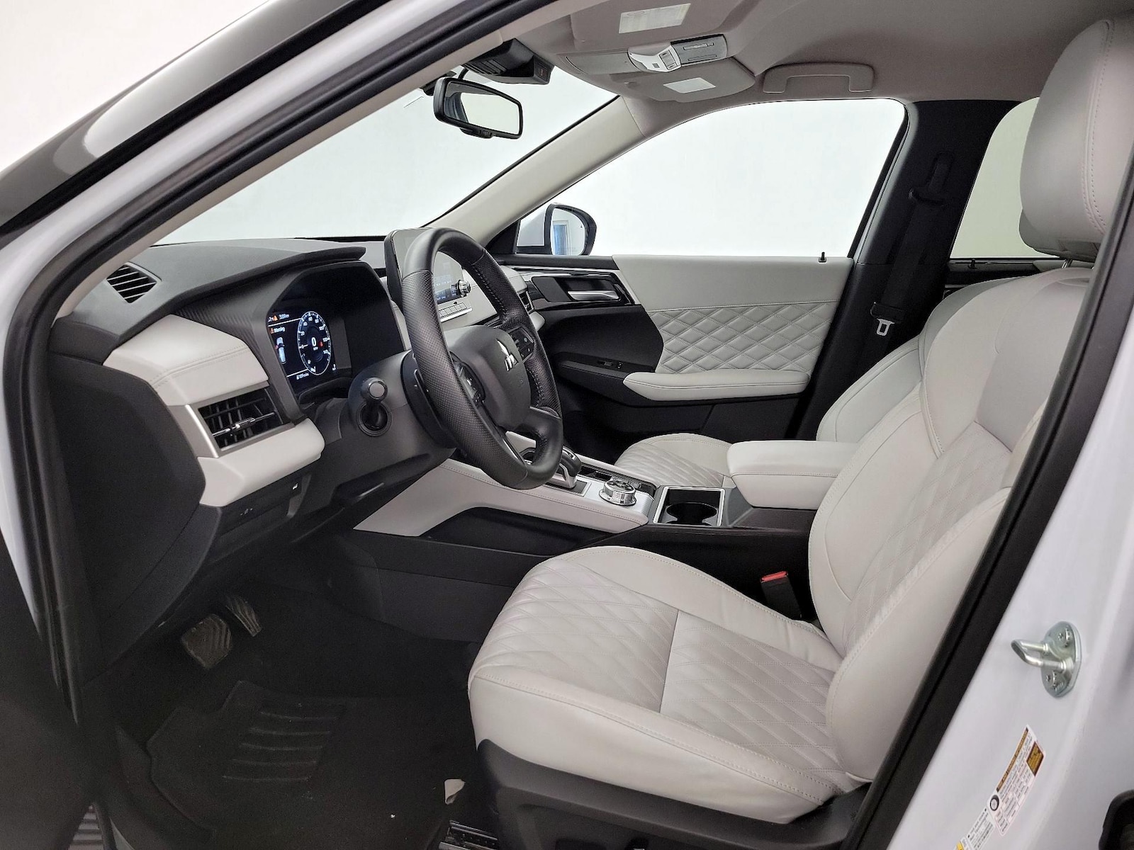 2024 Mitsubishi Outlander SEL - Photo 12