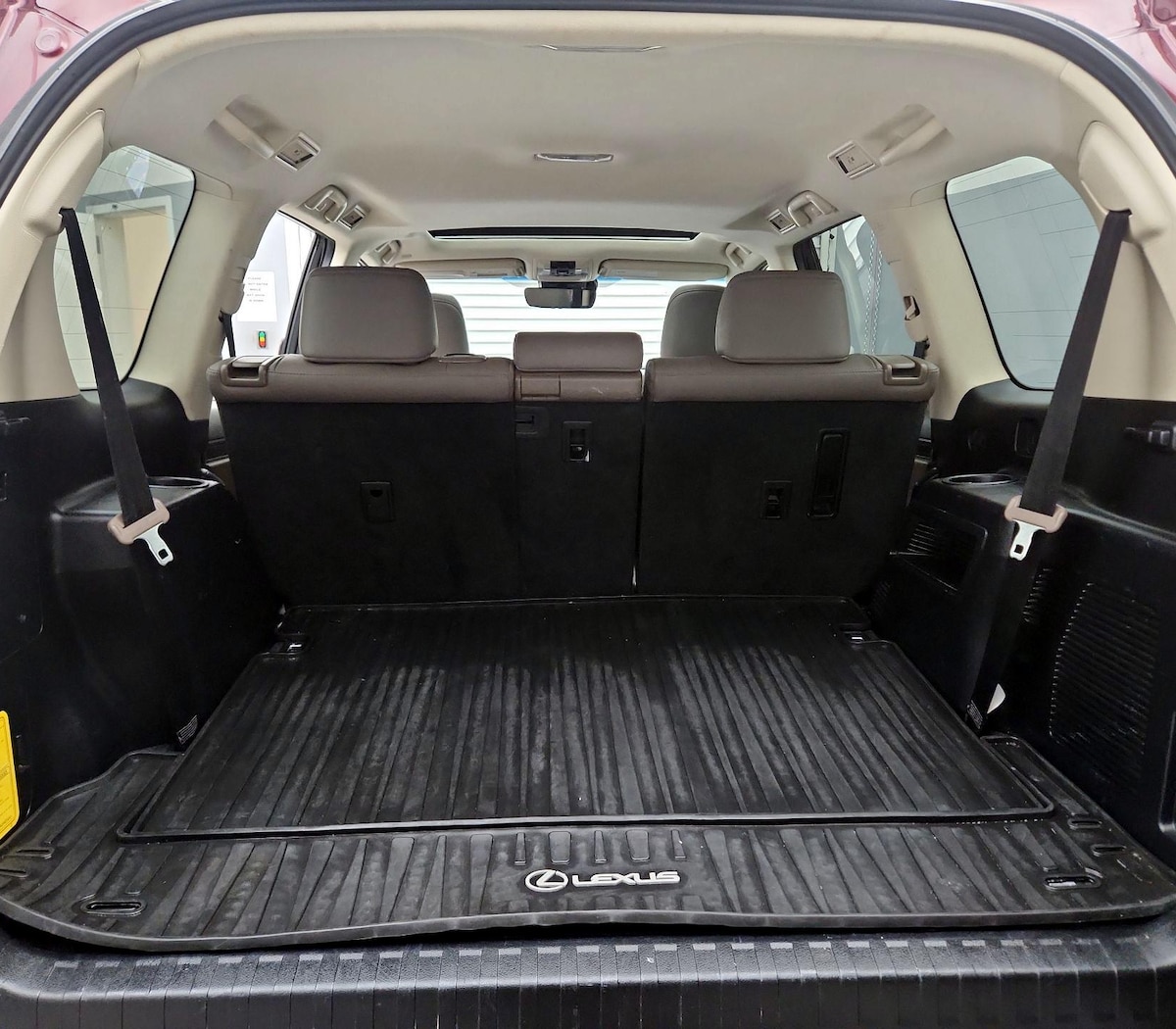 Trunk/Cargo (Seats Up)