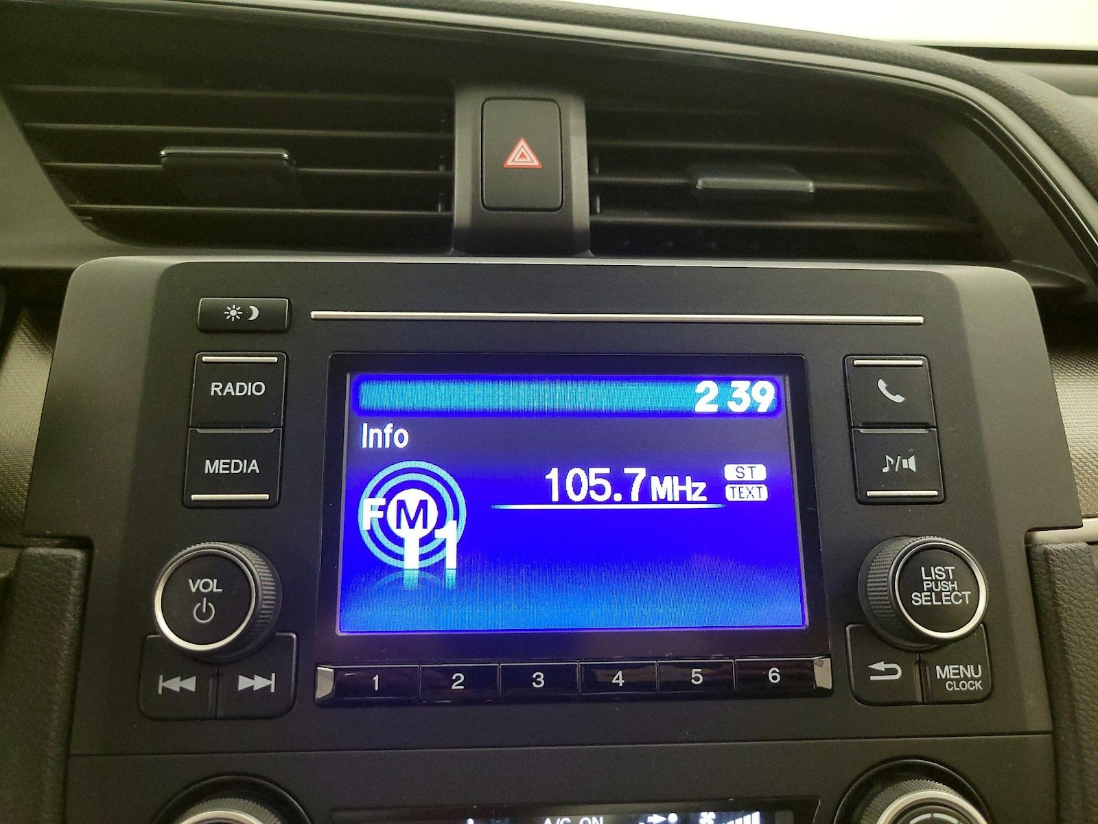 2019 Honda Civic LX - Photo 16