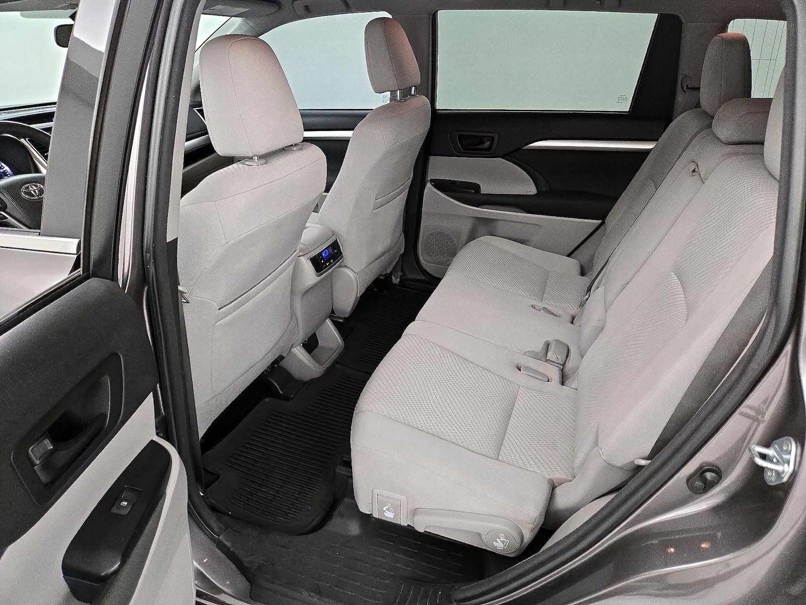 Rear Air Conditioning