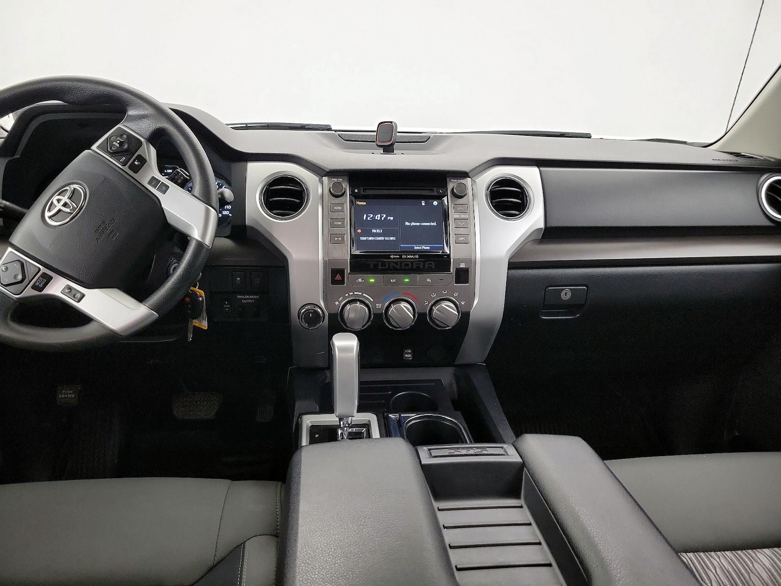 2019 Toyota Tundra SR5 - Photo 10
