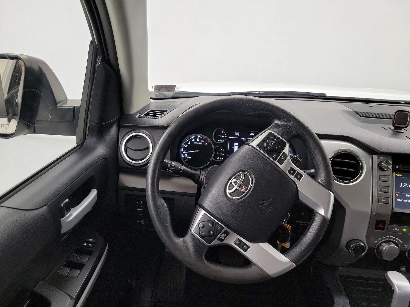 2019 Toyota Tundra SR5 - Photo 11