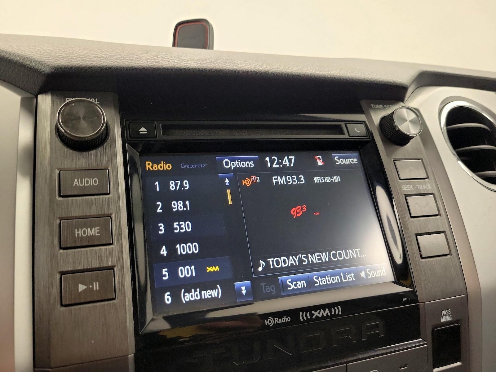 2019 Toyota Tundra SR5 - Photo 16