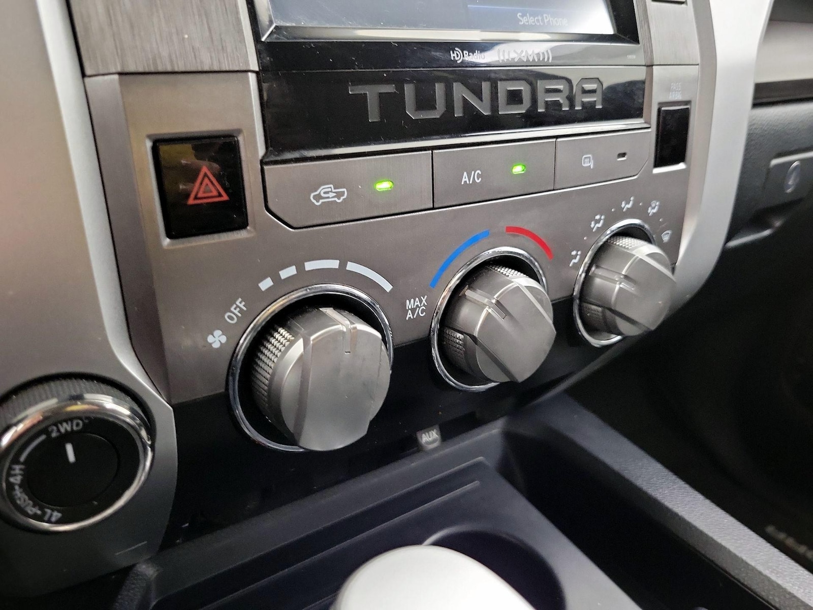 2019 Toyota Tundra SR5 - Photo 17