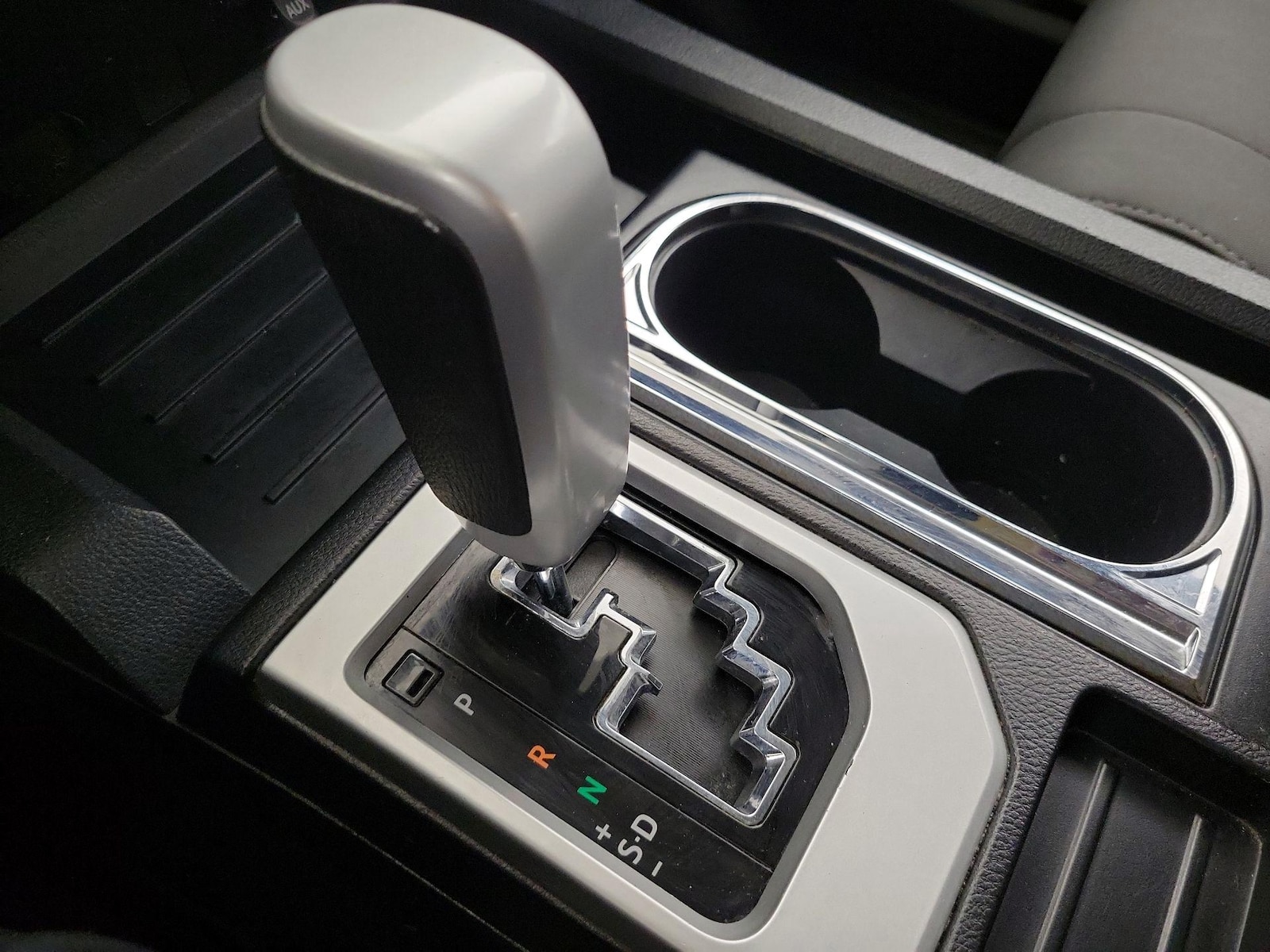 2019 Toyota Tundra SR5 - Photo 18