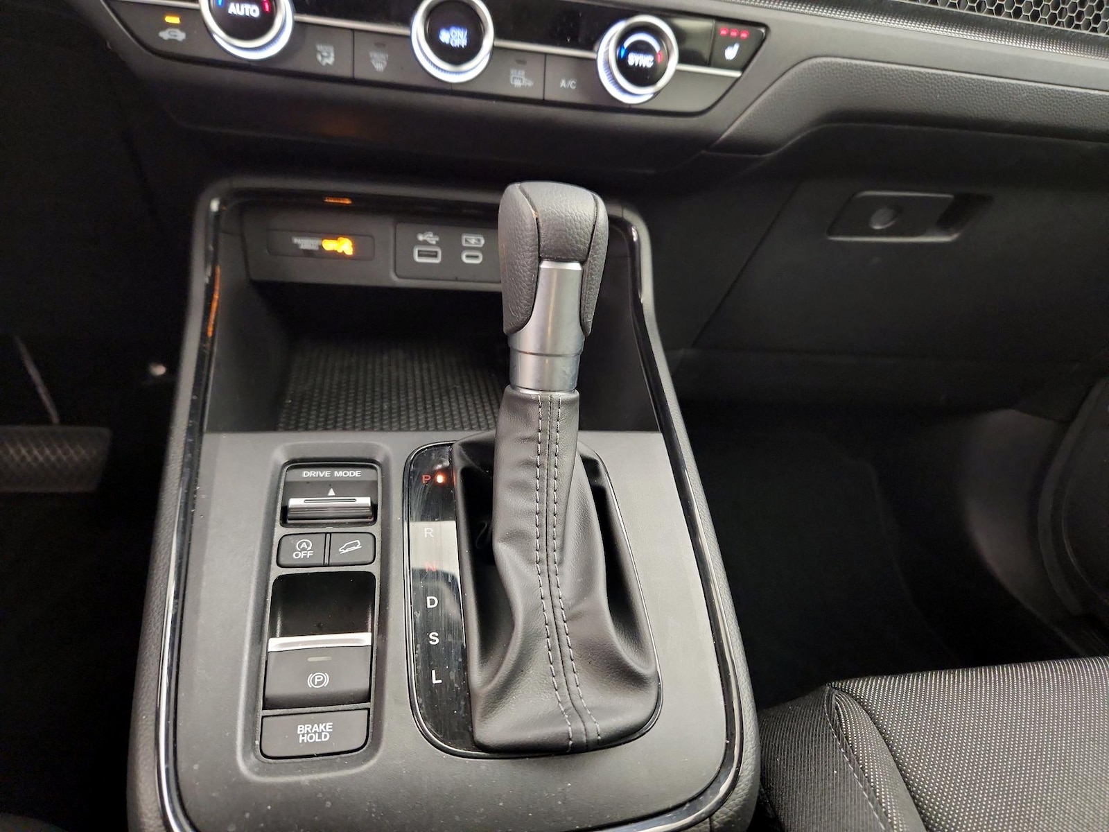 2025 Honda CR-V EX - Photo 18