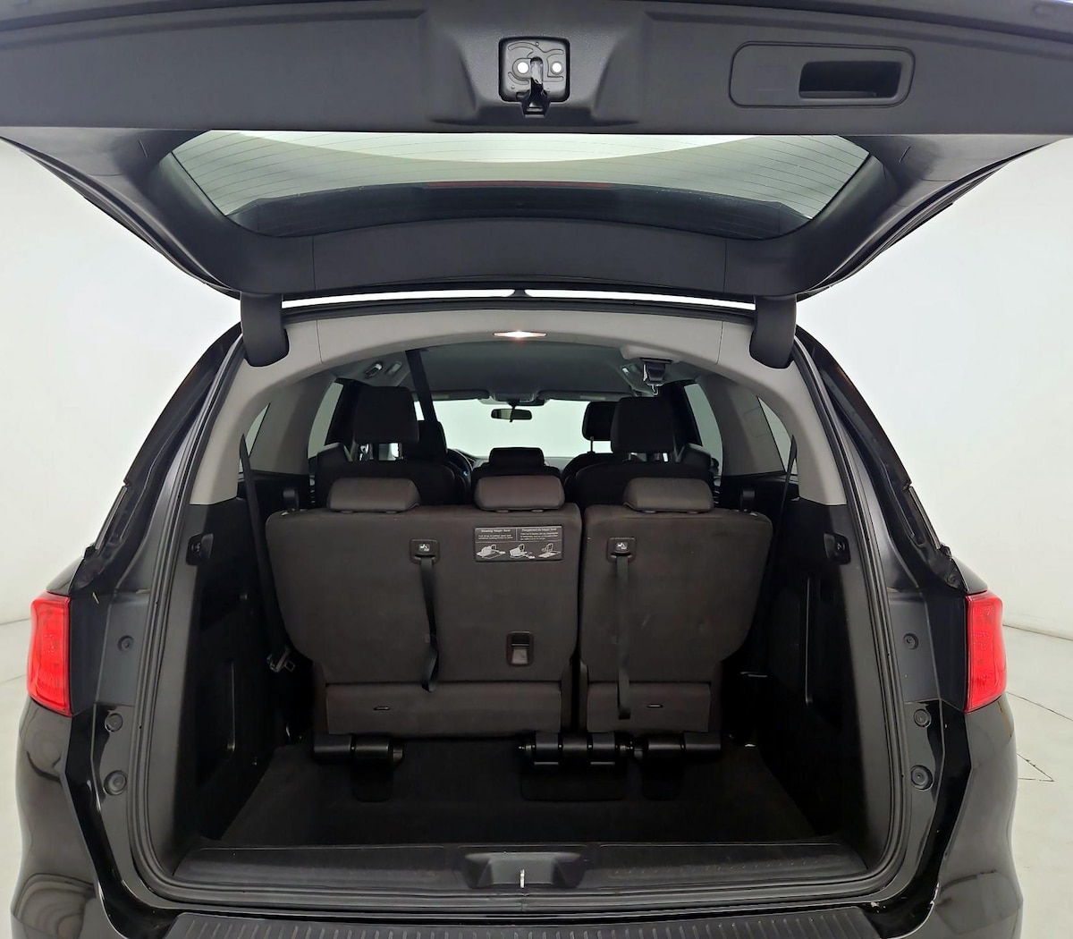 Trunk/Cargo (Seats Up)