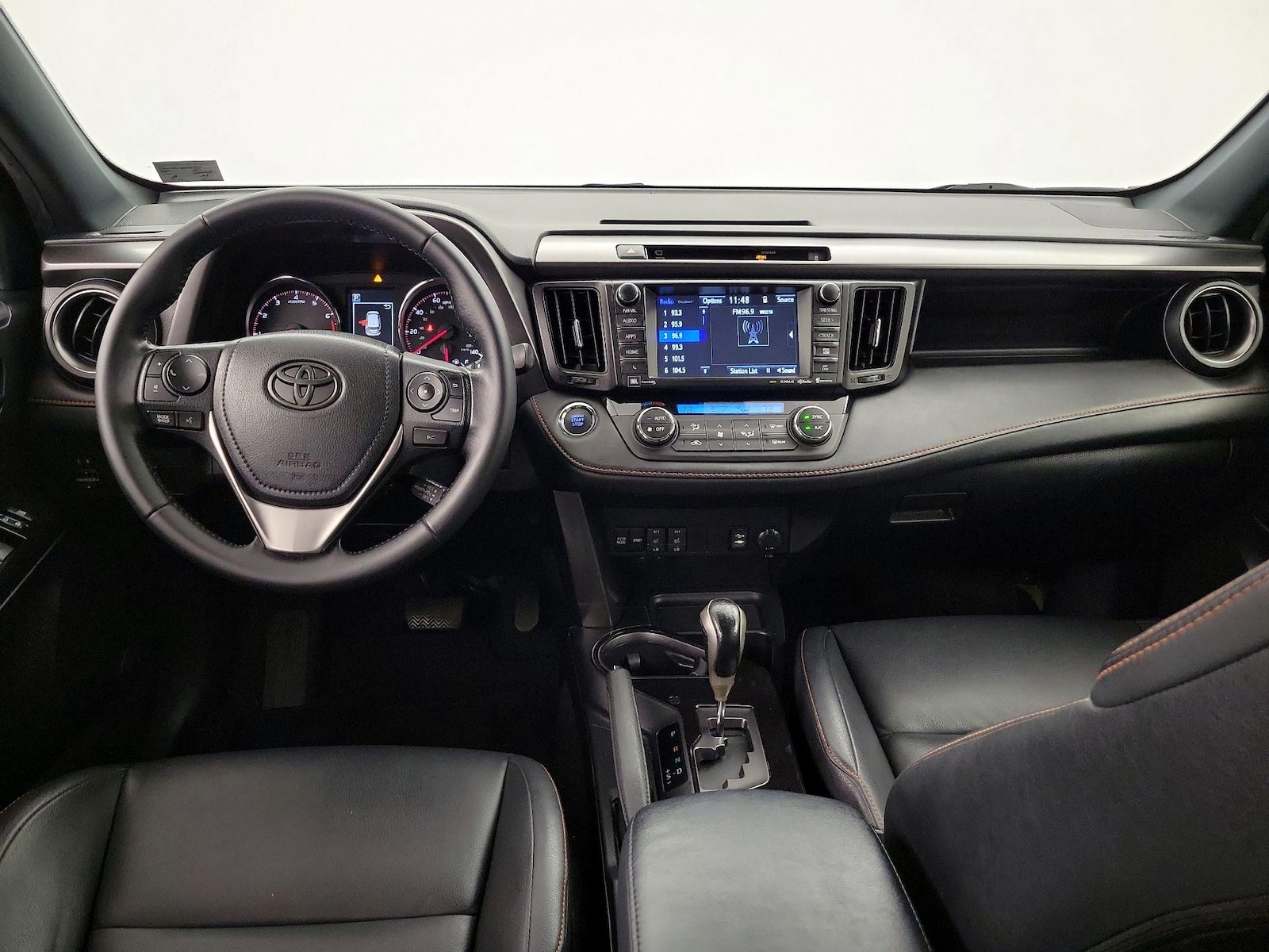 2016 Toyota RAV4 SE - Photo 10