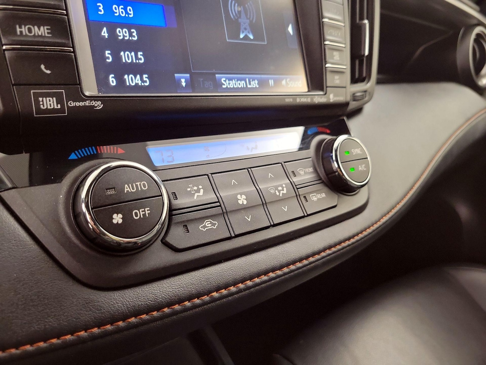 2016 Toyota RAV4 SE - Photo 18