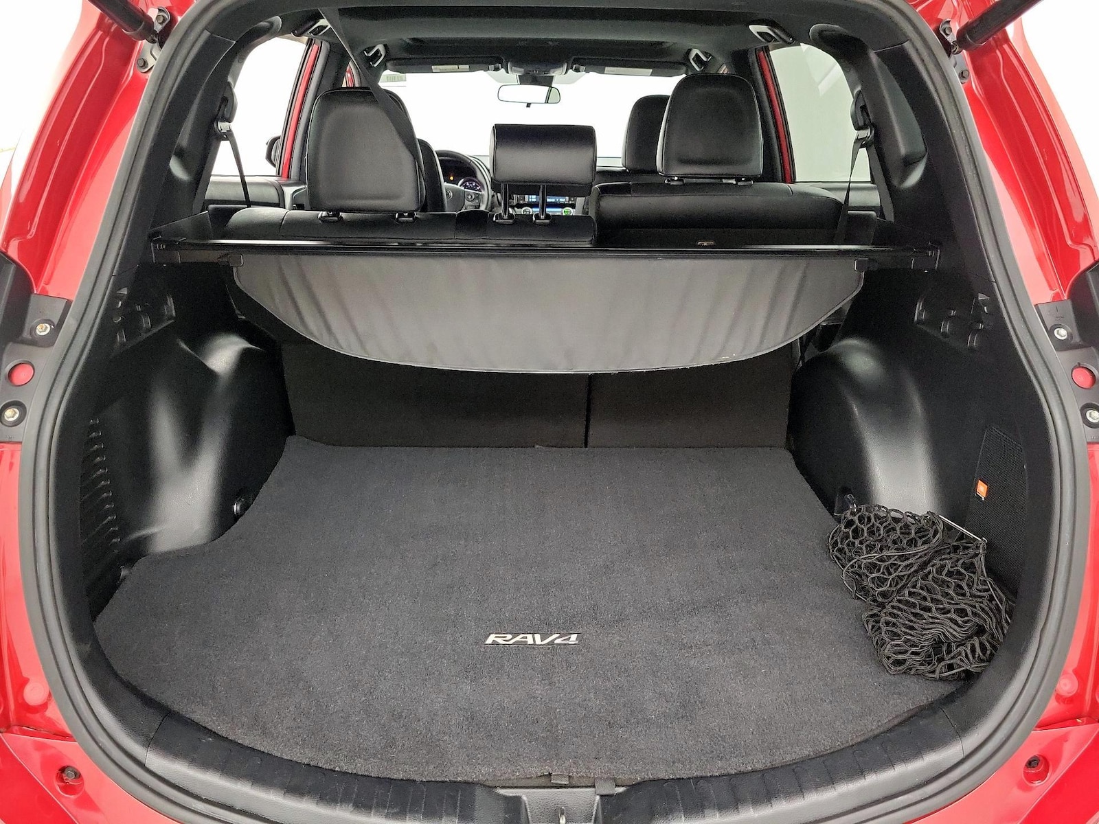 2016 Toyota RAV4 SE - Photo 23