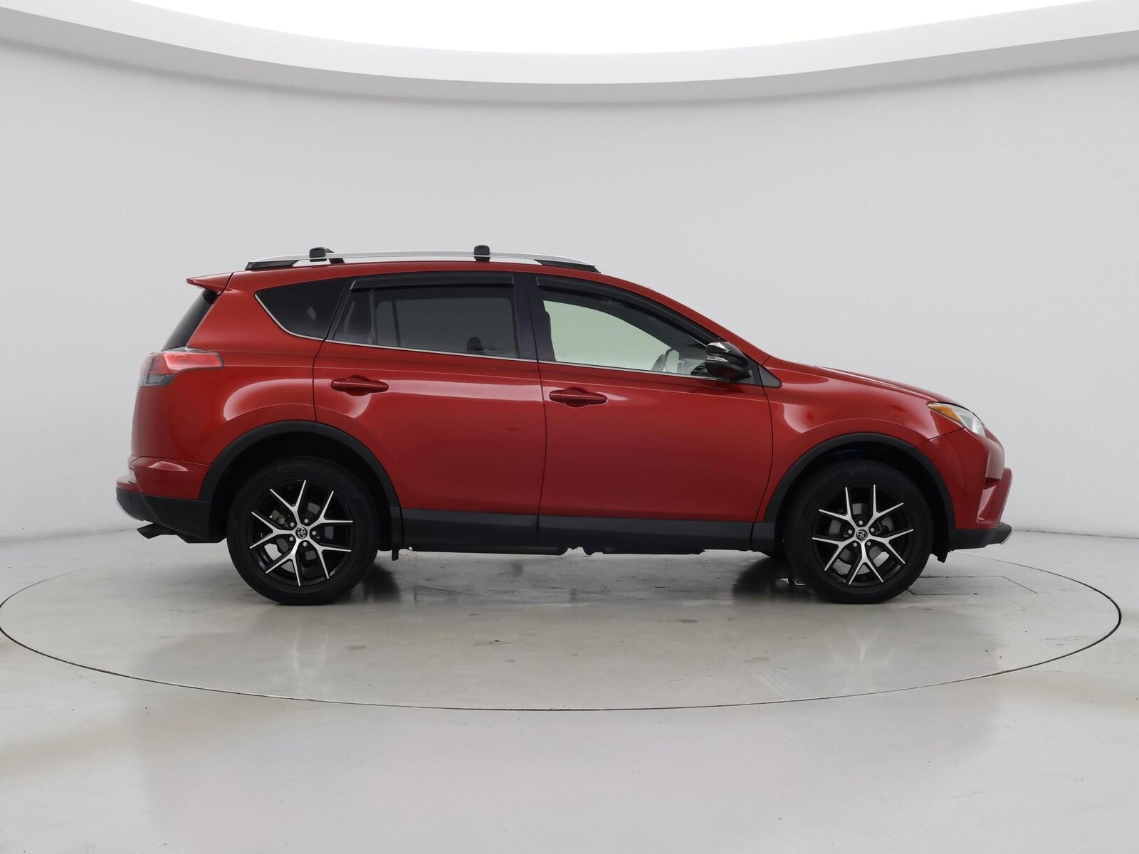 2016 Toyota RAV4 SE - Photo 8