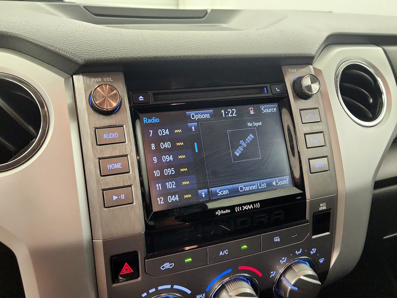 2019 Toyota Tundra SR5 - Photo 14