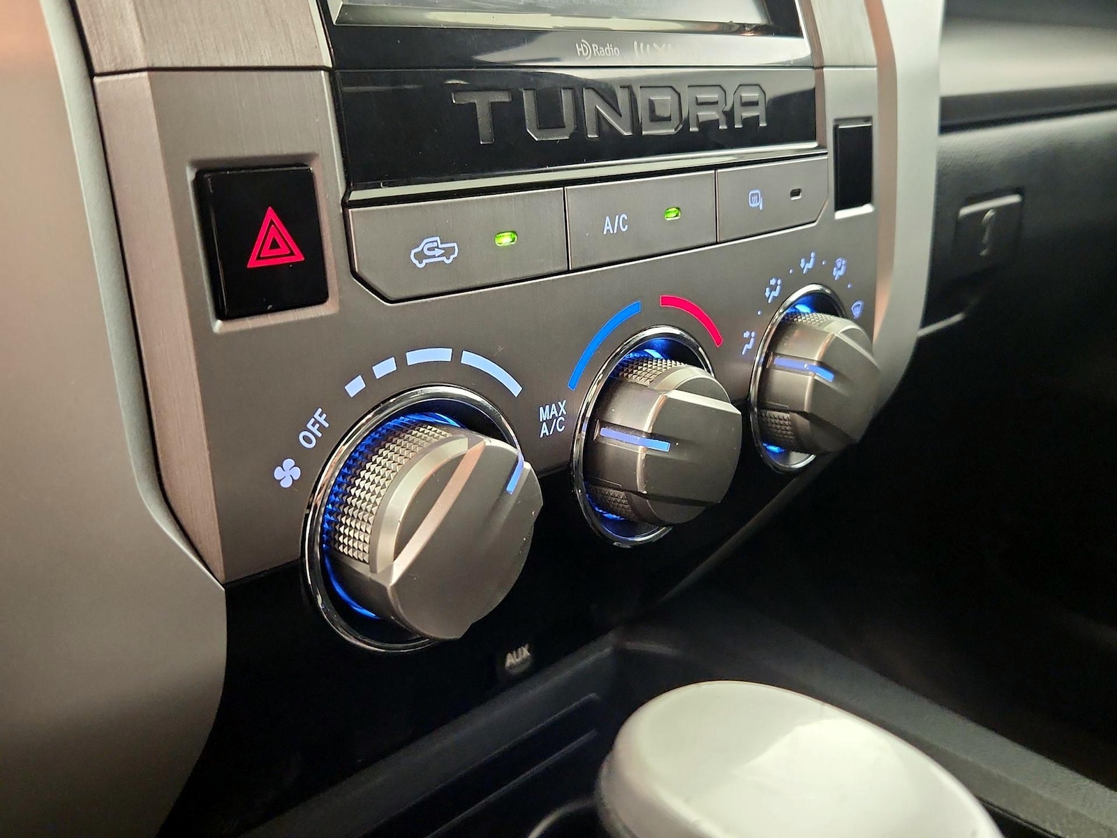 2019 Toyota Tundra SR5 - Photo 15
