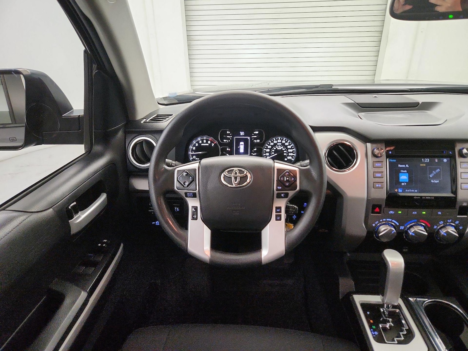 2019 Toyota Tundra SR5 - Photo 9