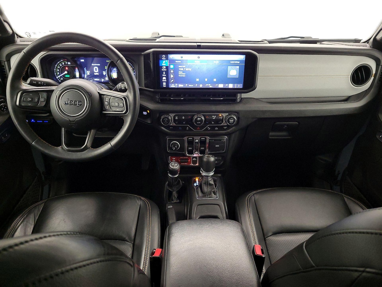 Apple CarPlay® & Android Auto™