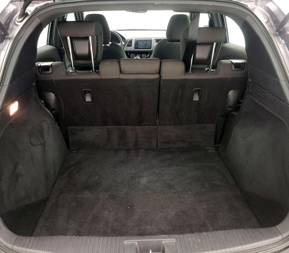 Trunk/Cargo (Seats Up)