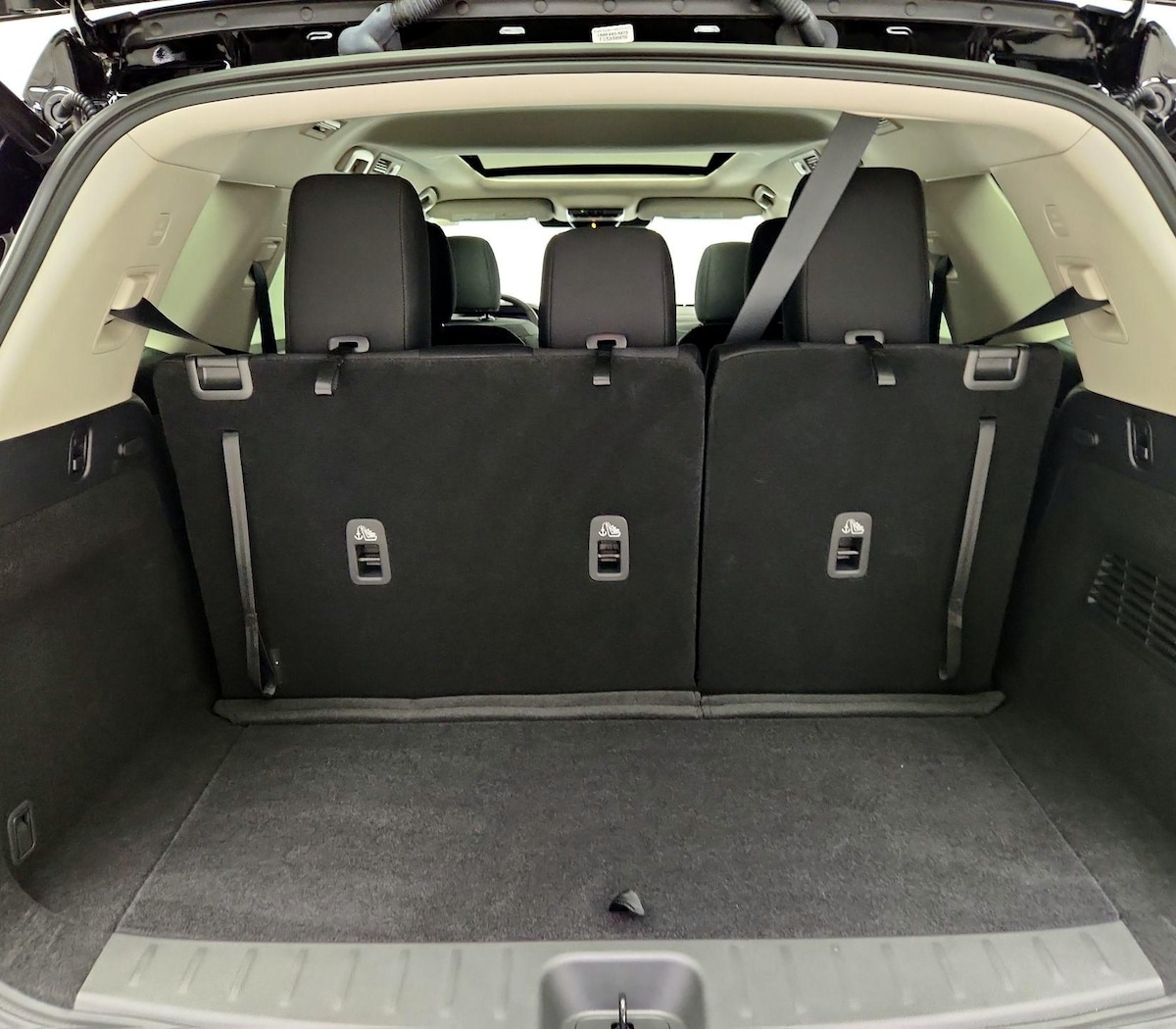 Trunk/Cargo (Seats Up)