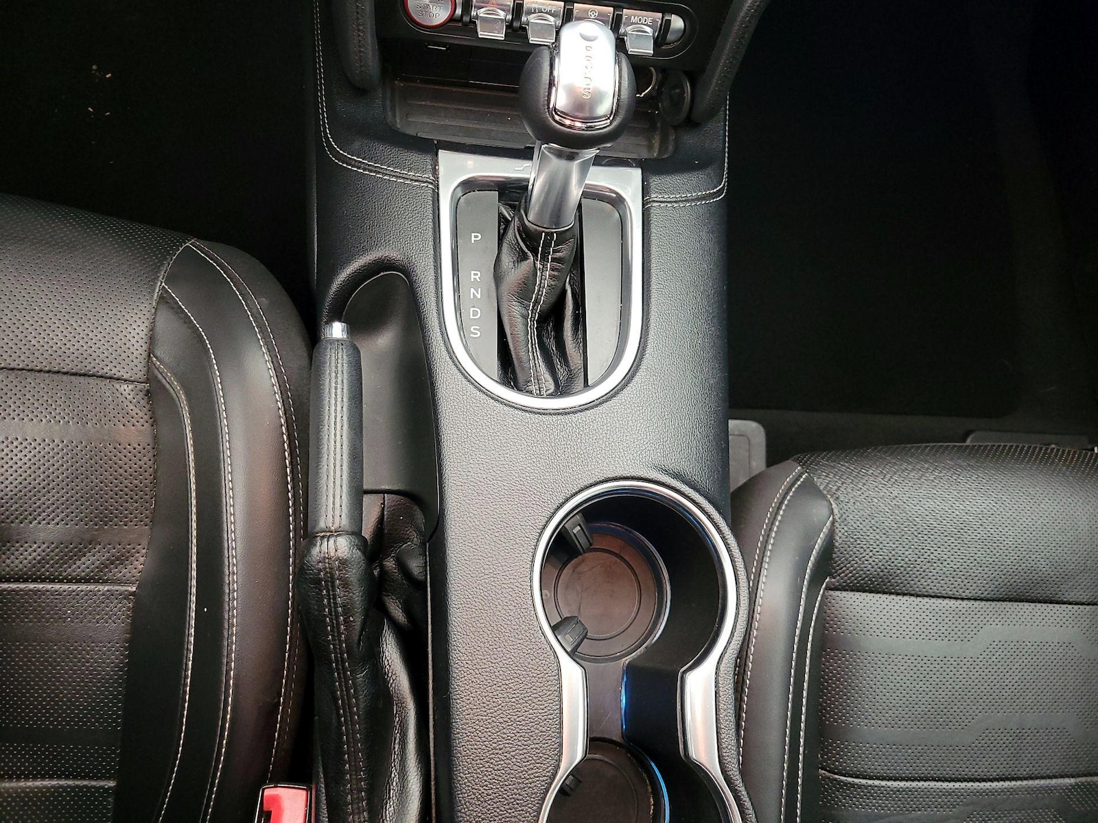 2022 Ford Mustang EcoBoost Premium - Photo 18