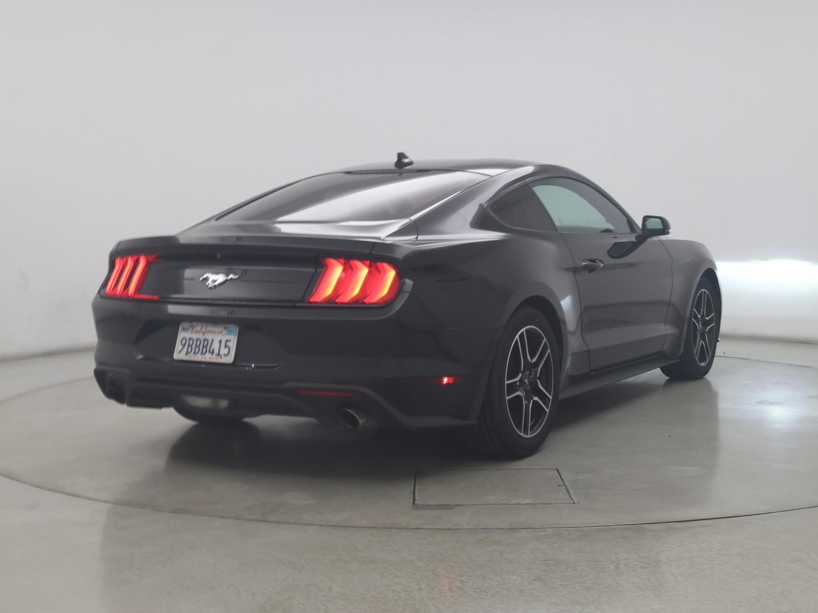 2022 Ford Mustang EcoBoost Premium - Photo 9
