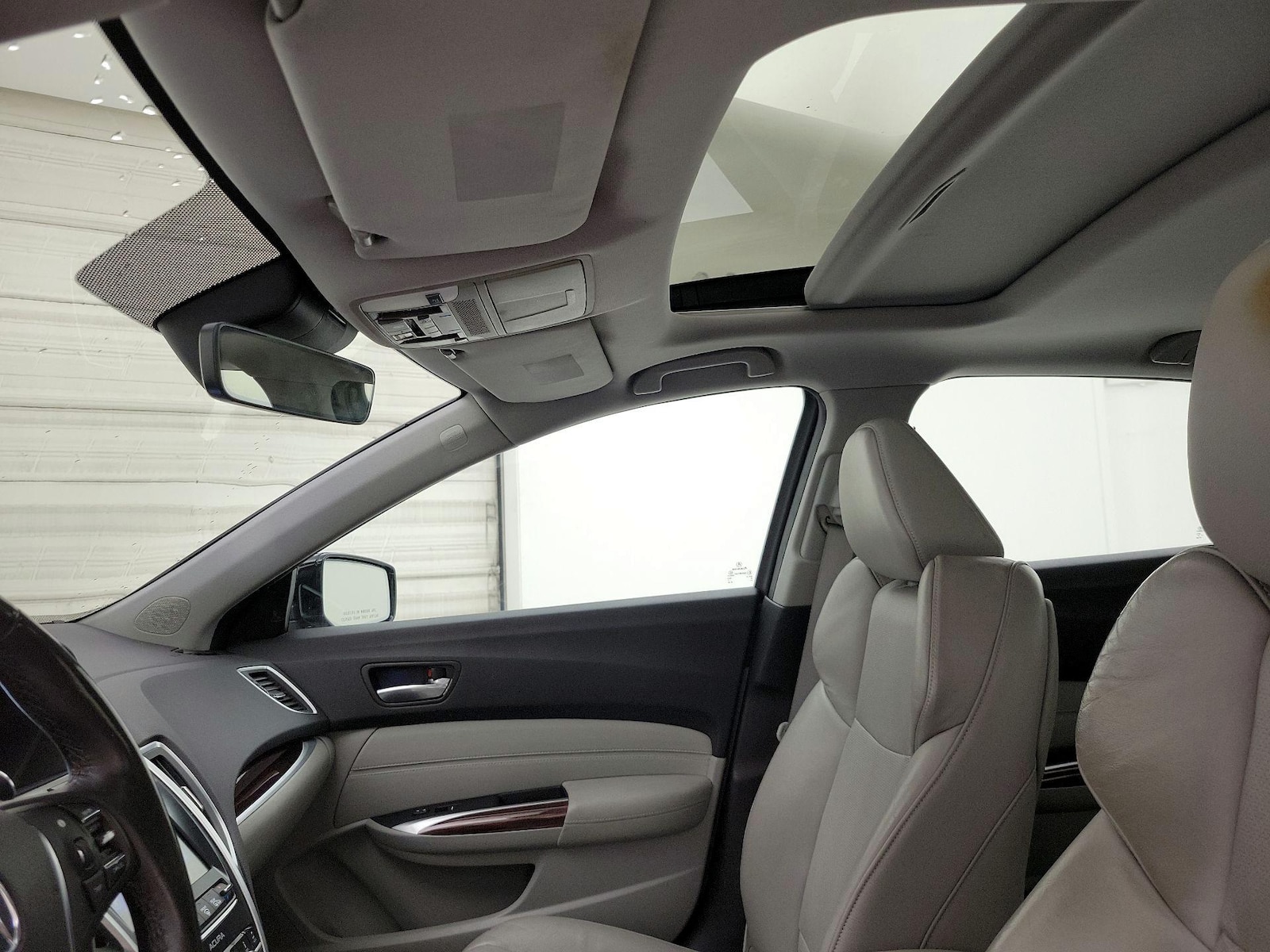 Sunroof(s) & Overhead Airbags