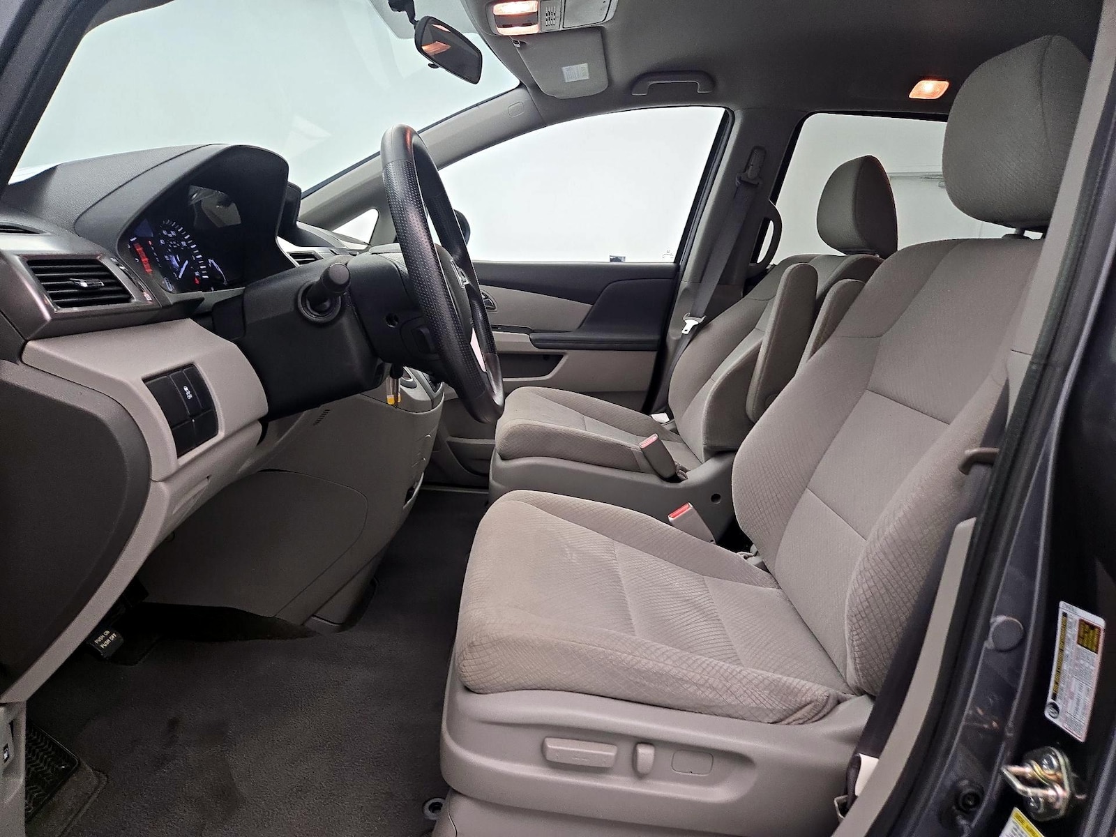 Power Seat(s) & Side Airbags