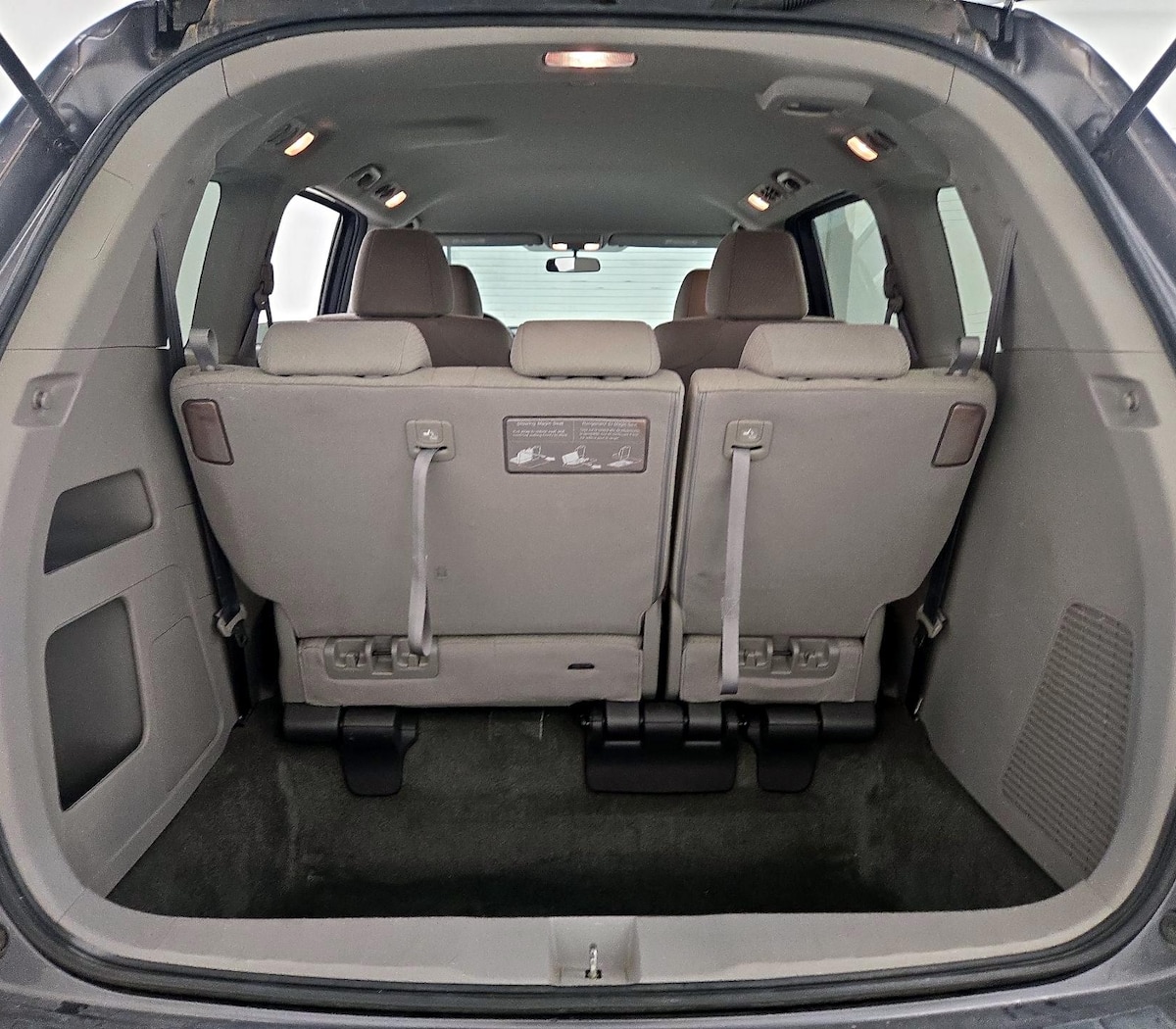 Trunk/Cargo (Seats Up)