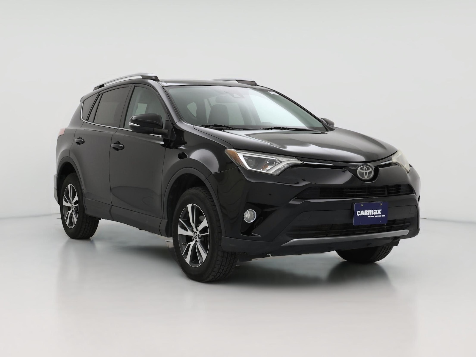 2017 Toyota RAV4 XLE - Photo 1